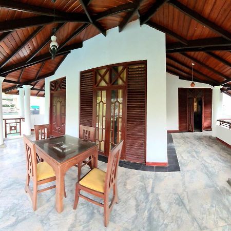 Golden Relax Villa With Pool, Restaurant & European Service Eramudugaha Exterior foto